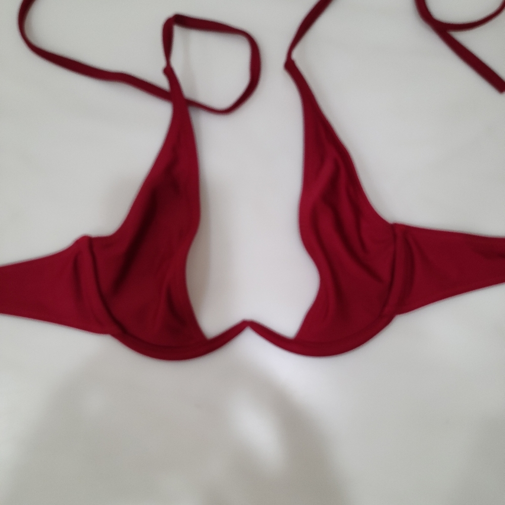 Never worn 2 piece bathing suit - Picture 3 of 5